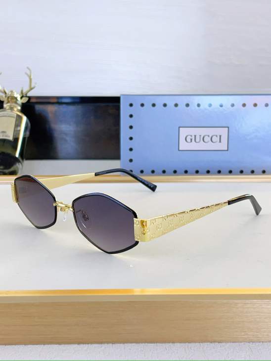 Picture of Gucci Sunglasses _SKUfw80049332fw